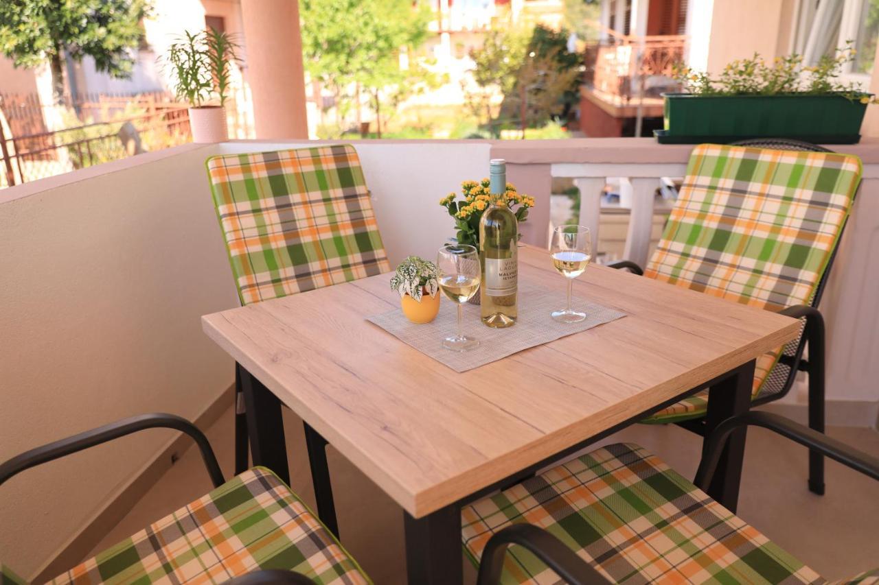 Apartman Zara Exterior foto